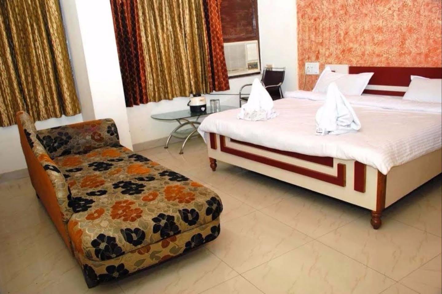 Hotel Sobhraj Ajmer Extérieur photo